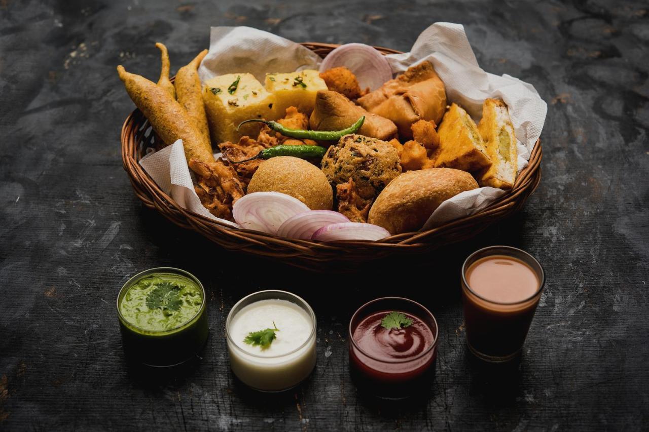 Hotel O K R Resdiancy Near Botanic Garden Of Indian Republic Noida Eksteriør bilde