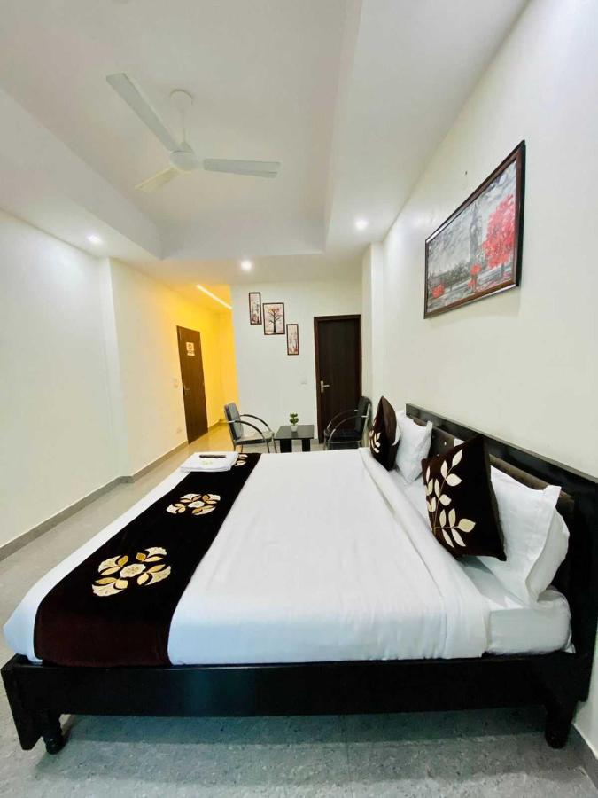 Hotel O K R Resdiancy Near Botanic Garden Of Indian Republic Noida Eksteriør bilde