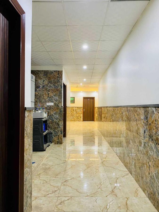 Hotel O K R Resdiancy Near Botanic Garden Of Indian Republic Noida Eksteriør bilde