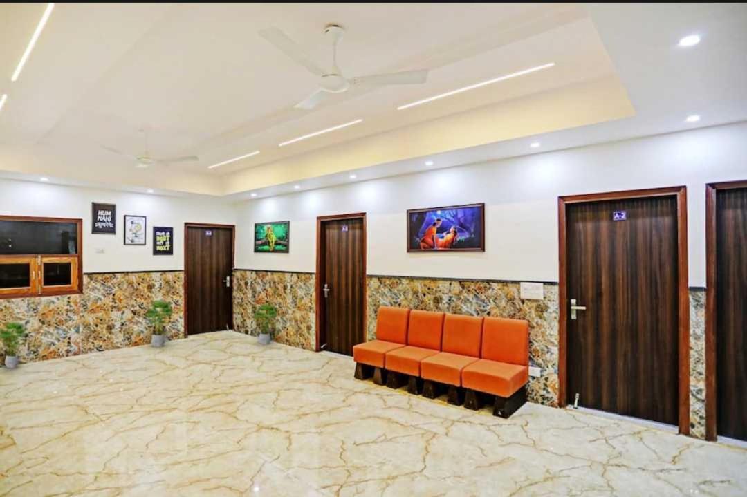 Hotel O K R Resdiancy Near Botanic Garden Of Indian Republic Noida Eksteriør bilde