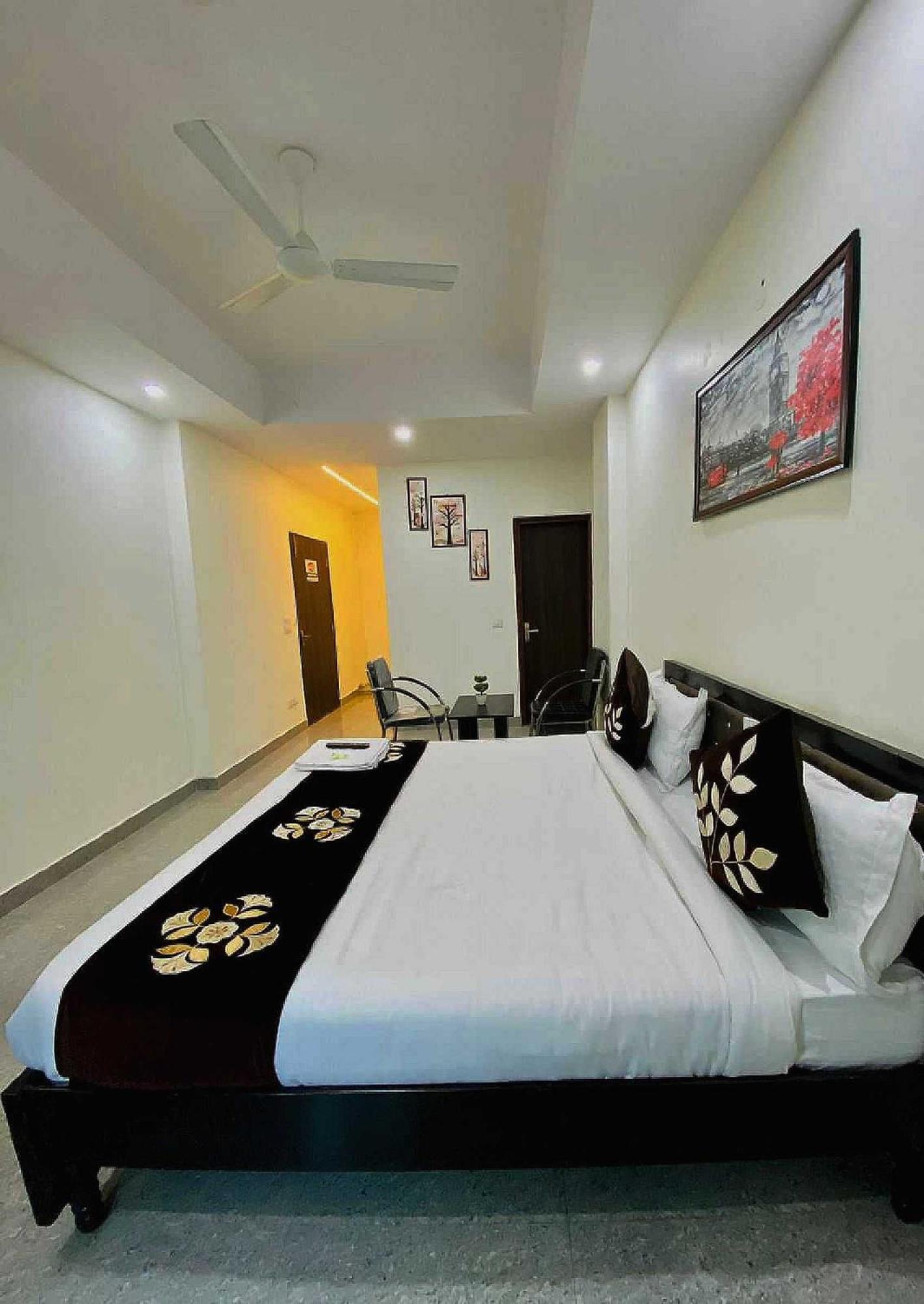Hotel O K R Resdiancy Near Botanic Garden Of Indian Republic Noida Eksteriør bilde